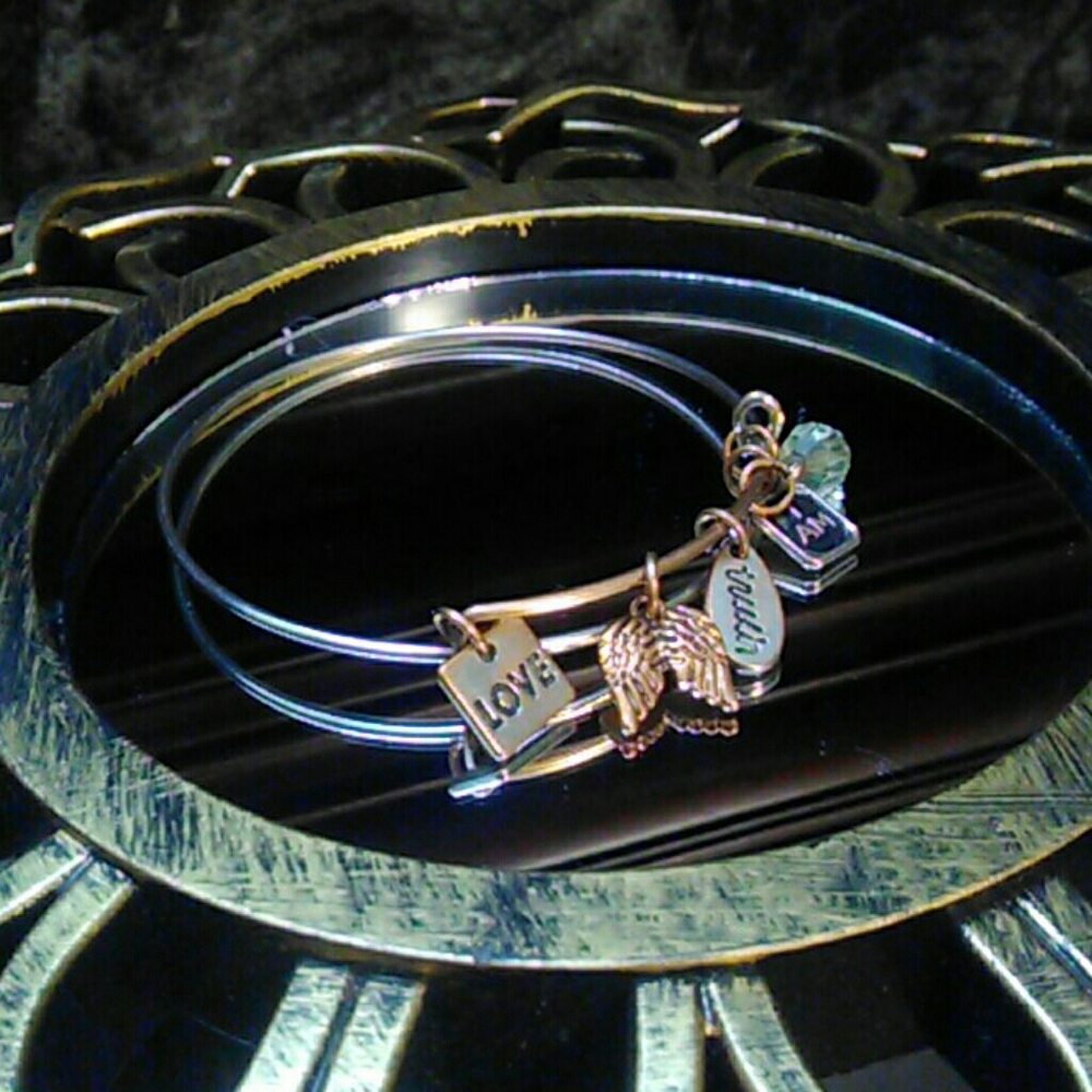 Charm bracelet